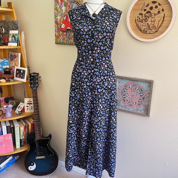 collared floral maxi dress 🪻 - Picture 2 of 5